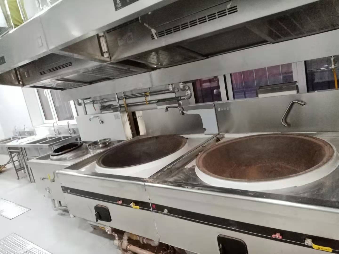 商用廚房設備有哪些設備？和家用的廚房設備有何區別？